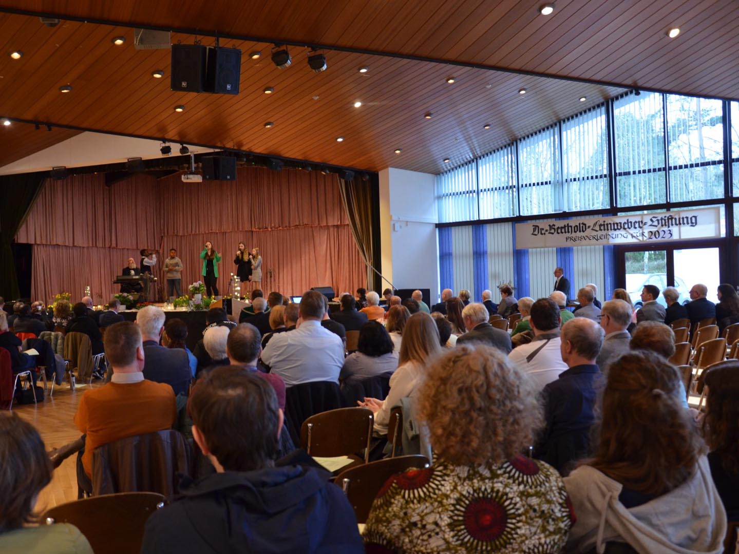 Ausgezeichnet: Der Förderverein der Europaschule Gladenbach erhält den Dr.-Berthold-Leinweber-Preis 2024