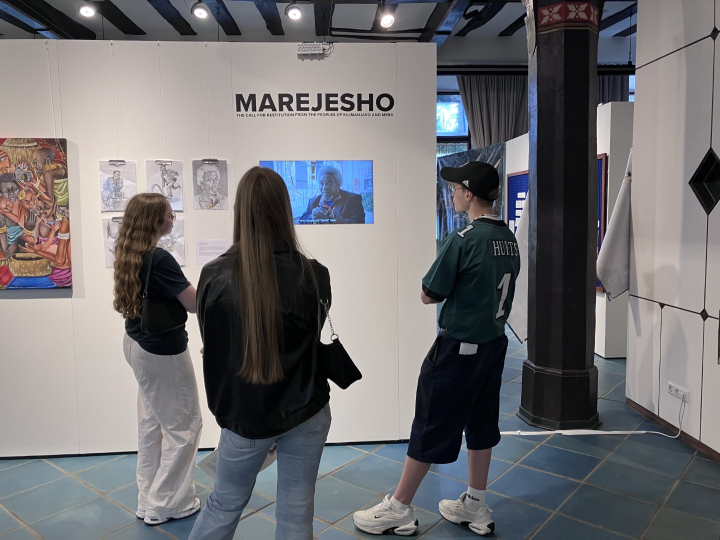 MAREJESHO - …. die Ahnen nach Hause holen - Ausstellungsbesuch im Marburger Rathaus